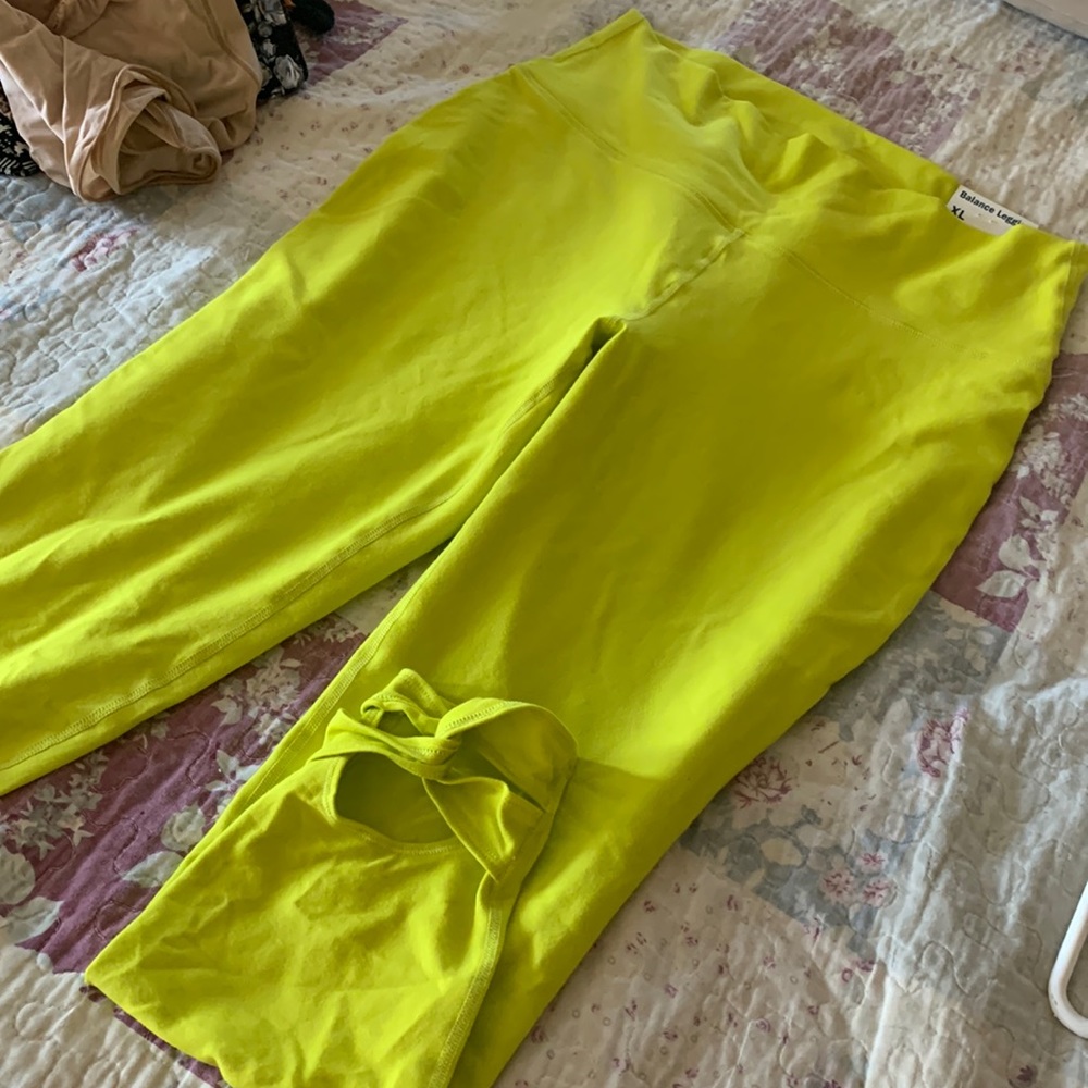 NWT leggings